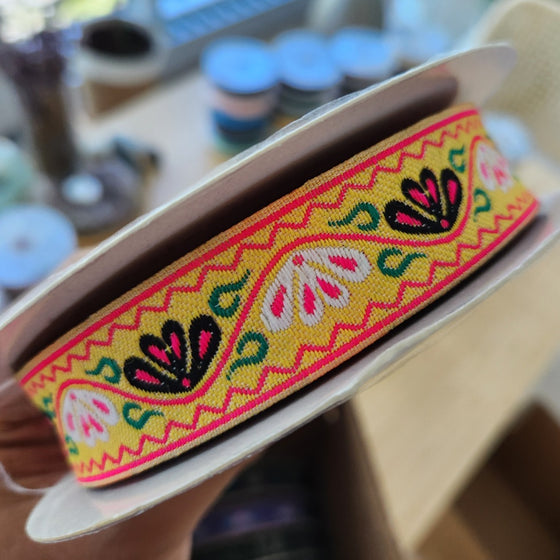 18m Roll - Jacquard Trim 25mm (1") - Scallop, Yellow